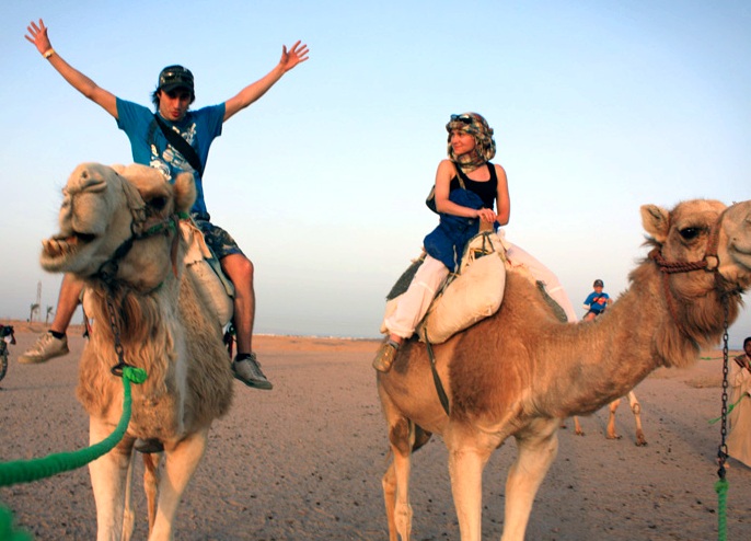 фото египет катание на верблюдах